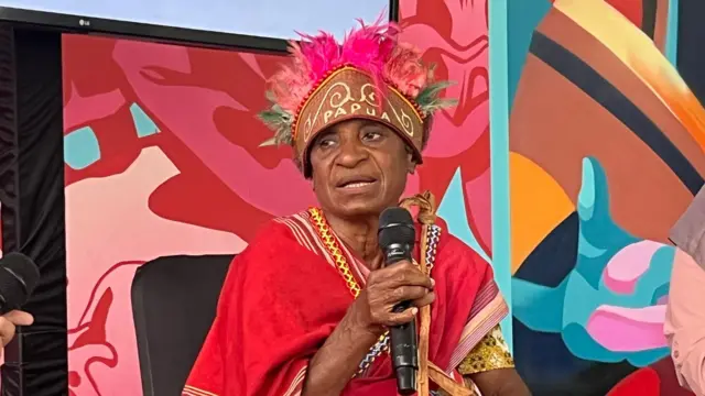 Marice Sianggo, tokoh perempuan adat sub-suku Nakna dalam salah satu diskusi pada kegiatan Pesta Media 2026, Taman Ismail Marzuki, Jakarta, Sabtu (11/04).