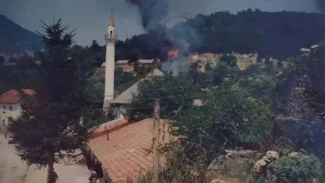 Мечеть у Жепі перед руйнацією