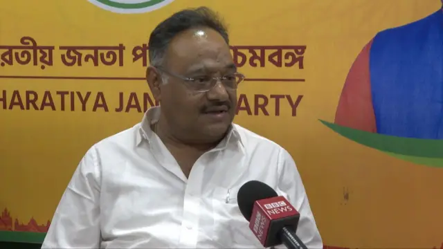 बीजेपी प्रवक्ता शमीक भट्टाचार्य का आरोप है कि सरकारी अस्पतालों का नियंत्रण सरकार के हाथों से निकल चुका है