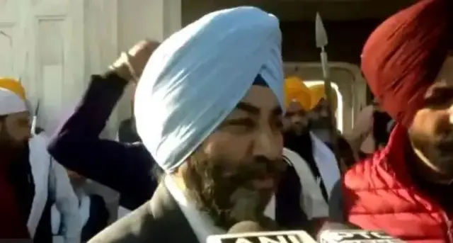 हमले की जानकारी देते हुए वरिष्ठ पुलिस अधिकारी हरपाल सिंह 