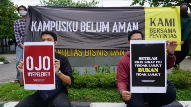 Survei yang dilakukan Kementerian Pendidikan pada 2020 menunjukkan sebanyak 77% dosen di Indonesia mengatakan bahwa kekerasan seksual pernah terjadi di kampus.
