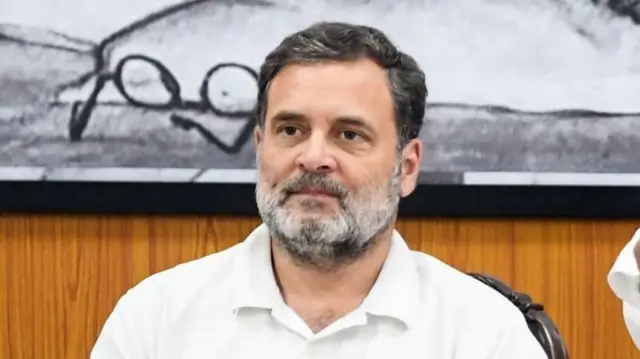 कांग्रेस ने कहा है कि बीजेपी इन विधेयकों के ज़रिए अपना राजनीतिक एजेंडा साधना चाहती थी