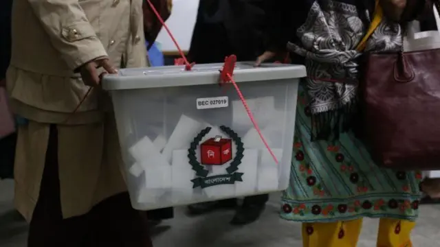 ভোট দেয়ার আগেই ভোটার তালিকার তথ্য জানার ব্যবস্থা রয়েছে।