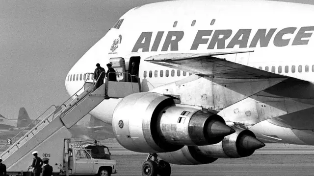 بازگشت آیت الله خمینی