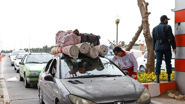 تست حرارت سنجی سرنشینان در عوارضی تهران و قم