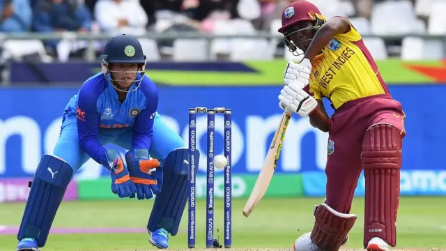 स्टेफ़नी टेलर