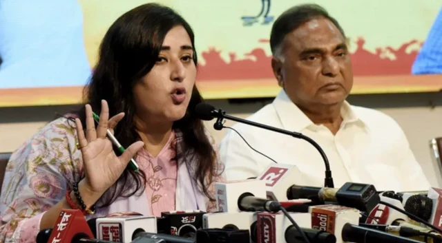 டெல்லி: பயிற்சி மையத்தில் வெள்ளம் சூழ்ந்ததில் மூன்று மாணவர்கள் பலி - என்ன நடந்தது?