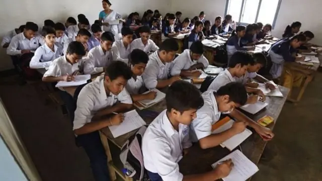 மாணவர்கள்