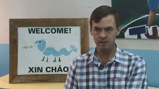 ไมเคิล โบรโซว์สกี ผู้ก่อตั้ง "บลู ดรากอน" ในกรุงฮานอย