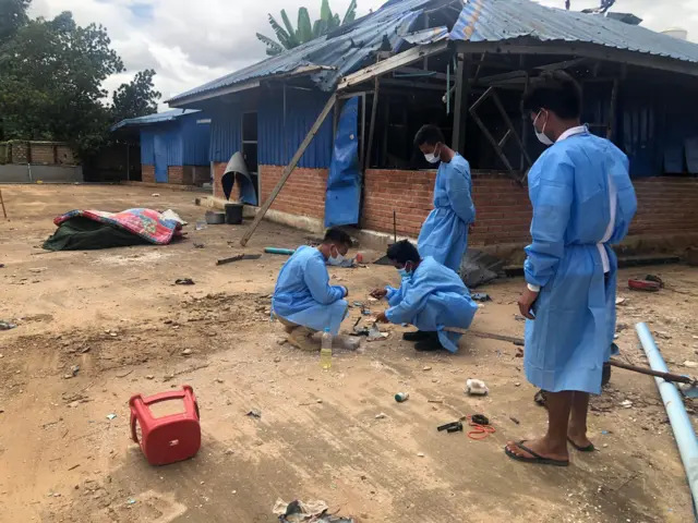 နေအိမ်ထဲမှာ သေဆုံးသူတွေကို ကူညီသင်္ဂြိုဟ်ပေးနေတဲ့ လားရှိုး ပရဟိတလူငယ်အဖွဲ့ (FYV)