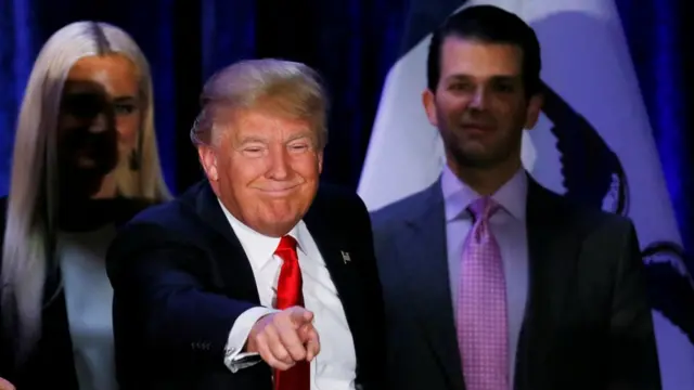 Donald Trump ve oğlu Donald Trump Jr.