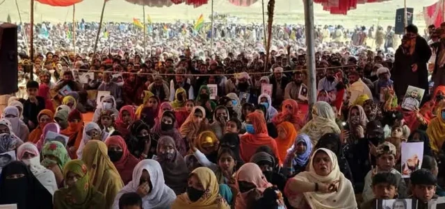 لاریونوال د بلوڅانو یکجهتۍ کمېټې مشرانو نیول کېدو پر ضد احتجاج کوي.