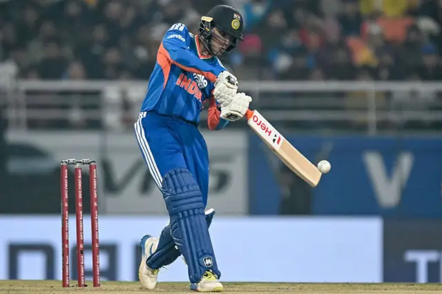 இந்தியா - நியூசிலாந்து, மூன்றாவது டி20 போட்டி, அபிஷேக் சர்மா சாதனை