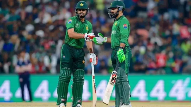 சைமின் சுழற்பந்து வீச்சு அணிக்கு பலனளித்தாலும், ஒரு தொடக்க ஆட்டக்காரராக, அவ்வப்போது சிறப்பாகவும் ,அவ்வப்போது மோசமாகவும் உள்ள அவரது செயல்பாடு அனைவருக்கும் தெளிவாகத் தெரிகிறது.