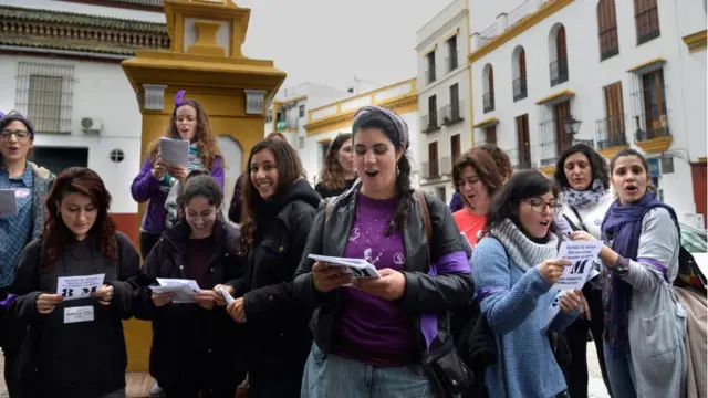 Protesta de mujeres en Sevilla, España.