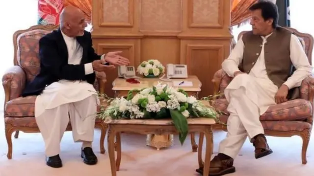 اشرف غني او عمران خان