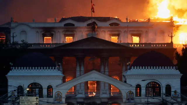 जेन जी आन्दोलनका बेला आगजनी भएको सिंहदरबार