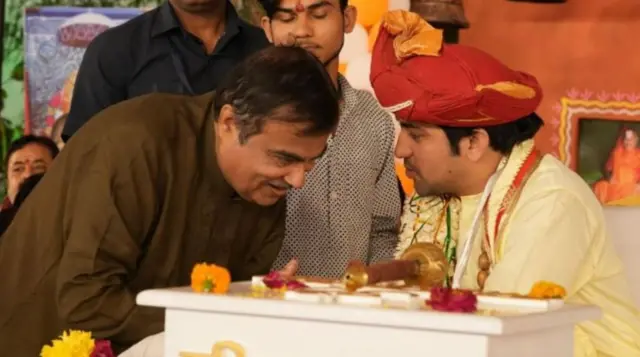 धीरेंद्र शास्त्री