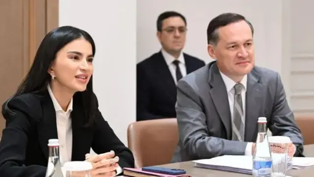 Саида Мирзиёева ва Комил Алламжонов