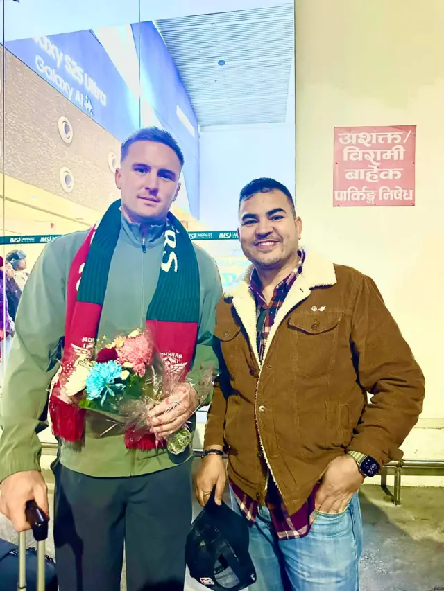 इङल्यान्डका ओपनर जेसन रोय