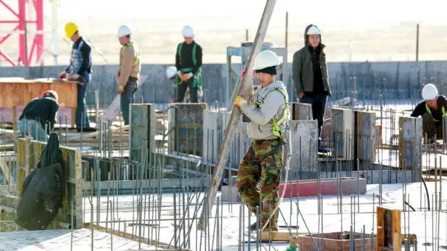 Северокорейские строители в Улан-Баторе