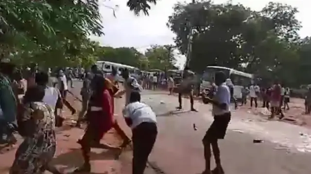 Ndị ntorobia ahụ.