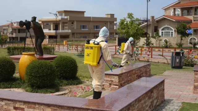 بحریہ ٹاؤن لاہور