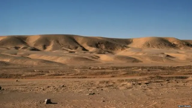 ਦੱਖਣੀ ਅਲਜੀਰੀਆ ਦੇ ਉਰਗਲਾ ਸੂਬੇ ਦੇ ਰੇਤ ਦੇ ਟਿੱਬੇ