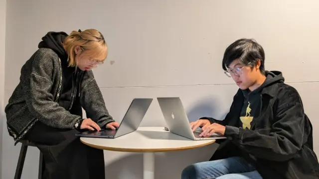 大埔宏福苑发生火警，Gigi与友人吴小姐制作Google试算表，更新宏福苑居民的平安状况。