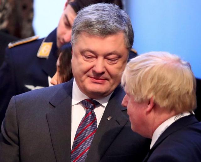 Президент України Петро Порошенко і міністр закордонних справ Британії Борис Джонсон