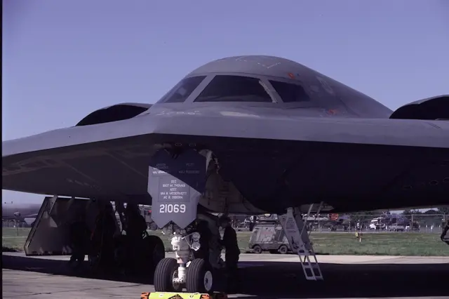 Bir amerikan üssündeki B-2 bombardıman uçağı 