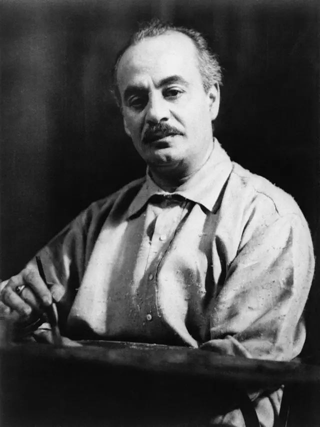 تبادلت مي رسائل مفعمة بالمودة مع جبران خليل جبران على مدى سنوات طويلة