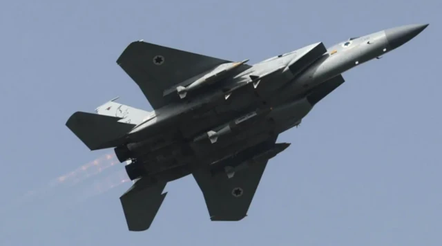 லெபனானில் ஹெஸ்புலா இலக்குகள் மீது இஸ்ரேல் தாக்குதல்