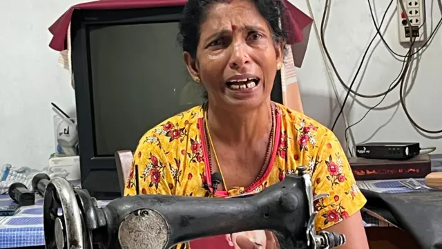 ළමයට විතරක් මොක ද වුණේ කියලා කියන්න අපිට. පණ පිටින් දුන්නේ, මළ කඳක් දුන්නෙ නැහැ නේ," ඇය මදක් ආවේගශීලී ස්වරයෙන් අවධාරණය කළා ය.