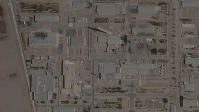 Une image satellite montre les dégâts subis par certains bâtiments du centre de technologie nucléaire d'Ispahan, en Iran.