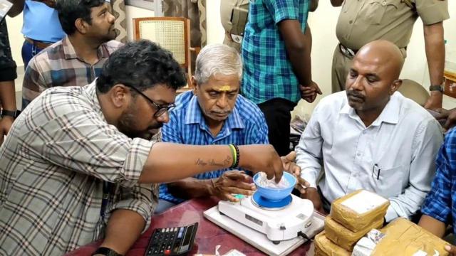 தேர்தல் பண பறிமுதல்