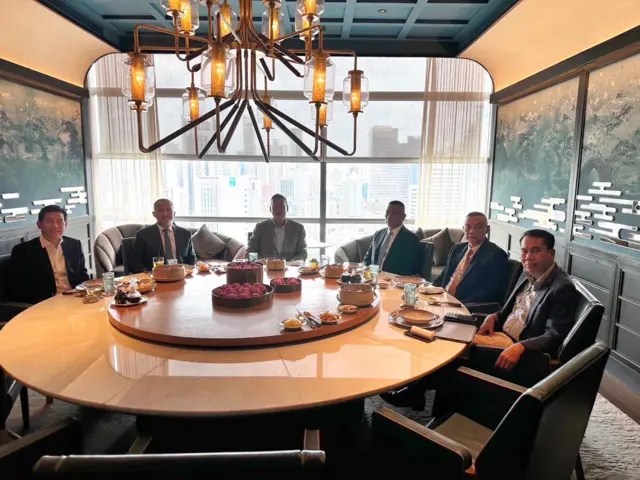 นายกฯ กับนายพล