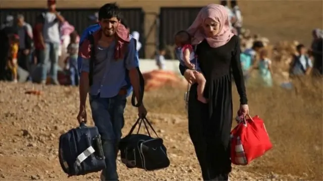 বিদেশে শরনার্থী শিবিরে আশ্রয় নিয়েছে লাখ লাখ সিরিয় নাগরিক