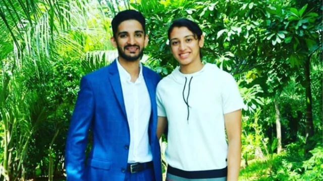 ભાઈ શરમણ સાથે સ્મૃતિ