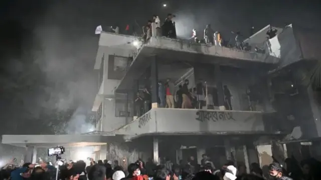 வங்கதேசத்தில் போராட்டம் 