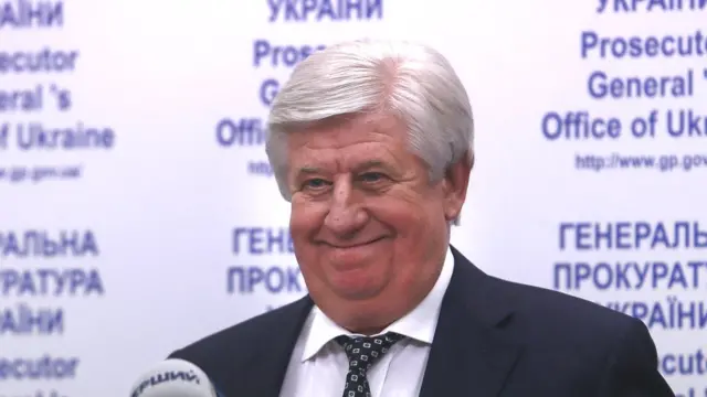 Віктор Шокін довго не реагував на вимоги політиків щодо його відставки, однак зрештою піти його попросив і президент