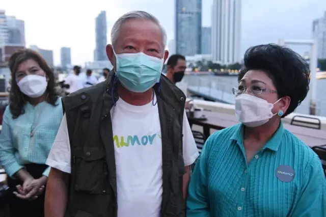 อ. วินัย-ศศิณี