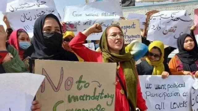 خانم شمداسانی گفت در تظاهرات‌های اخیر در افغانستان مردم مورد ضرب و شتم و بازداشت قرار گرفته‌اند