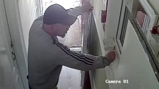 McCann di hotel di Watford tempat dia menyewa kamar selama dua malam.