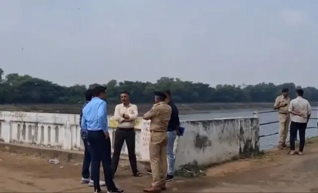 ગાંધીનગર ઍન્કાઉન્ટર વિપુલ પરમાર વૈભવ અડાલજ સાઇકો કિલર બીબીસી ગુજરાતી ગુજરાત