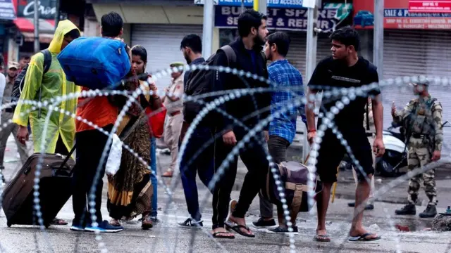 காஷ்மீர் பிரச்சனையில் இந்தியாவுக்கு எதிராக பாகிஸ்தான்