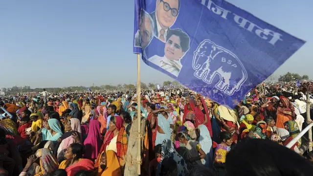 தலித் வாக்கு வங்கியா? மாபெரும் கூட்டணியா? மாயாவதி ராஜிநாமாவால் பரபரப்பாகும் அரசியல்