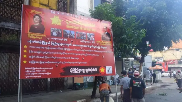 ၂၀၁၅ ရွေးကောက်ပွဲတုန်းကလည်း မိန့်ခွန်းတွေပြင်ဆင်ခိုင်းတာရှိပေမယ့် ကာယကံရှင်ပါတီတွေနဲ့ ညှိနှိုင်းပြင်ဆင်ခဲ့တာဖြစ်