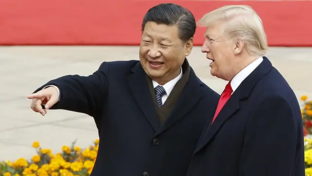 Shii Jiinpiing fi Doonaald Tiraamp