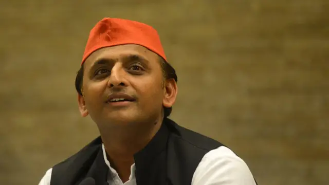 अखिलेश यादव